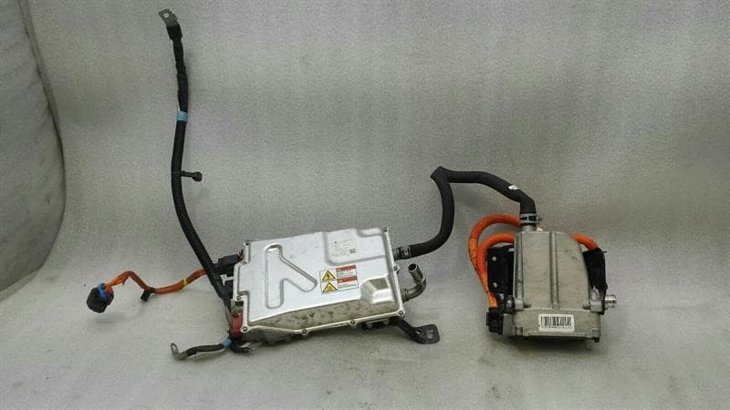 TESLA Tesla Model S 75 Battery Heater 1028665-00-E Battery Heater Converter DC