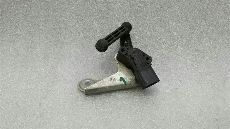 TESLA Tesla Model S 75 Suspension Level Sensor 1027946-00-A Level Sensor