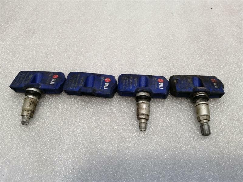 TESLA TESLA MODEL S ZPNVS62U003 Tire Pressure Sensors RDK TYRES PRESSURE SENSOR SET