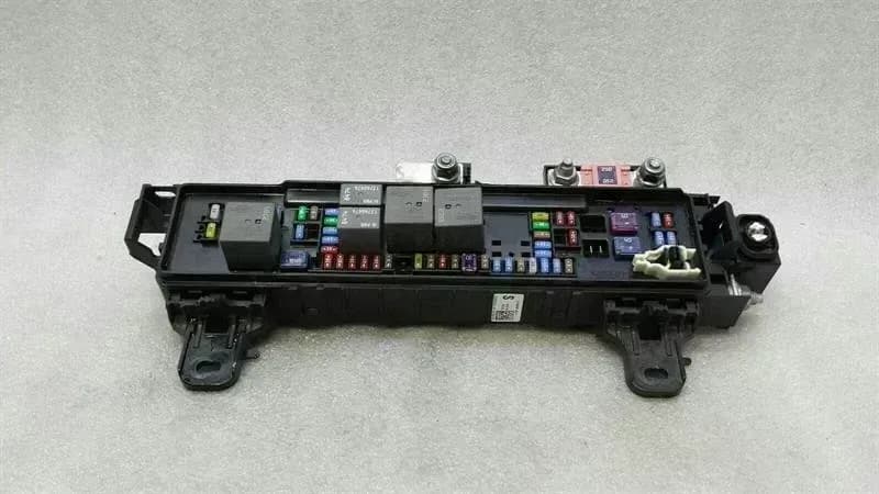 TESLA Tesla Model S 75 Fuse Box 1034405-00-F Fuse Box