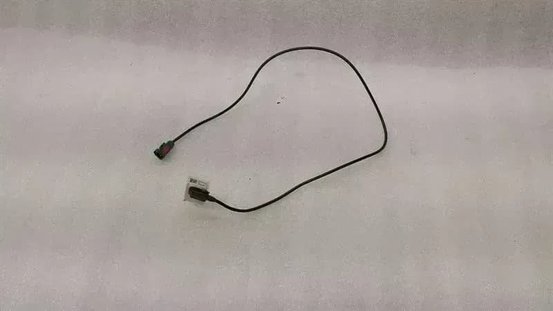 TESLA Tesla Model S 75 Aerial / Antenna 1052393-00-B Antenna Bluetooth