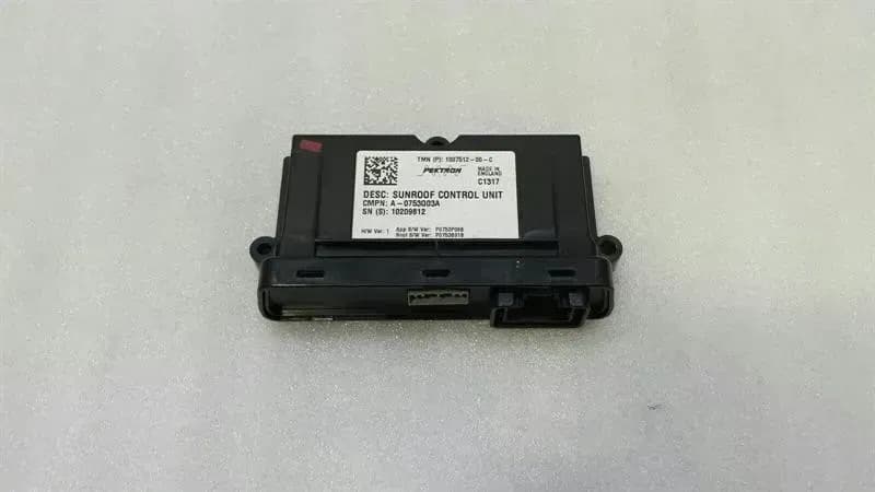 Tesla Model S 75 Sunroof Module 1007512-00-C Control Unit Sunroof