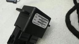 TESLA Tesla Model S 75 USB Multimedia 10064815-01-B Wiring Harness Media Hub — thumbnail 2