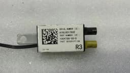 TESLA Tesla Model S 75 Aerial / Antenna 1004798-00-D Antenna Amplifier — thumbnail 5