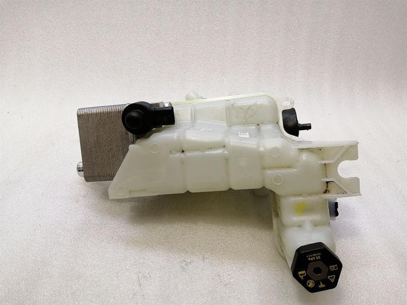 TESLA Tesla Model 3 Expansion Coolant Tank 1097016-00-D Expansion Tank