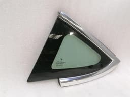 TESLA Tesla Model 3 Left Rear Quarter Glass 1080703-00-H Door Panel 1/4 Rear Left — thumbnail 3