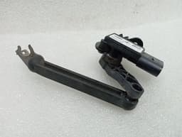 PORSCHE Porsche Taycan 9J rear right level sensor 9J1616572A level sensor rear right — thumbnail 6