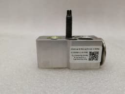 TESLA Tesla Model 3 A/C Conditioner Valve 1101878-00-A Valve — thumbnail 3