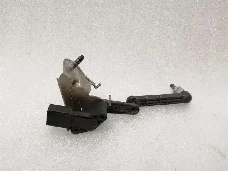 Tesla Model 3 RLH Level Sensor 1044971-00-C Level Sensor Rear Left