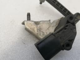 TESLA Tesla Model 3 RLH Level Sensor 1044971-00-C Level Sensor Rear Left — thumbnail 5
