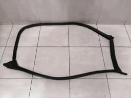 TESLA Tesla Model 3 Front Right Door Seal 1090500-00-L Door Seals Front Right — thumbnail 3