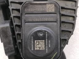 TESLA Tesla Model 3 Standard Range Throttle Pedal (Electrical) 1011298 Throttle Pedal — thumbnail 6