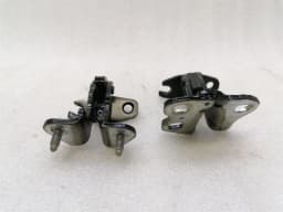 TESLA Tesla Model 3 RLH Door Hinge Set 1091333-00-F Door Hinge Rear Left Set — thumbnail 3
