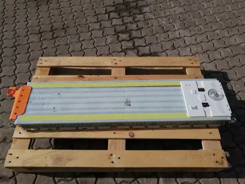TESLA TESLA MODEL 3 1104429-00-M BATTERY LI-ON BATTERY 1093903-00-L MODULE
