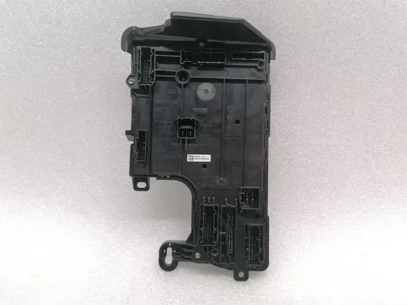 TESLA Tesla Model 3 Long Range Fuse Box 1567455-00-C Fuse Box
