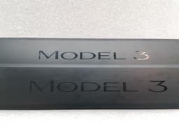 TESLA Tesla Model 3 Long Range Front Door Sill Set 1504763-00-B Front Door Bar — thumbnail 7