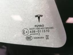 TESLA Tesla Model 3 Right Rear Quarter Glass 1514979-01-C Door Panel 1/4 Rear Right — thumbnail 2