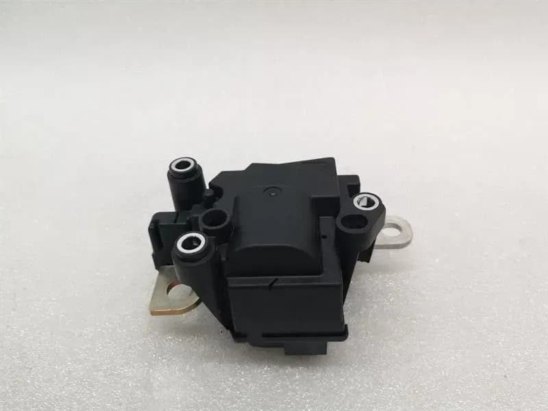 TESLA Tesla Model 3 Long Range High Voltage Converter Relay 1089334-90-J Relay