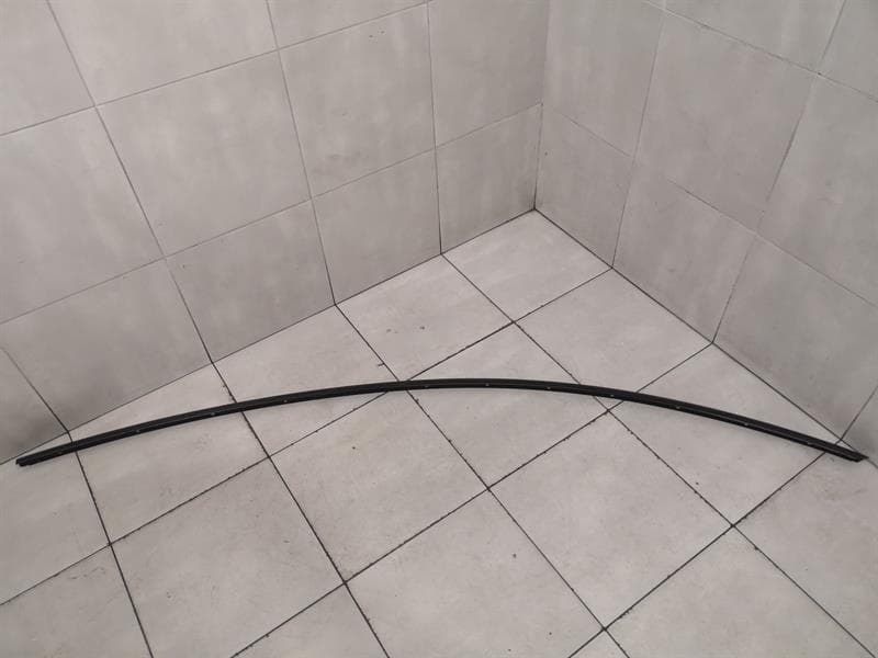 Tesla Model 3 Long Range Right Body Moulding 1083520-01-D Bar Right