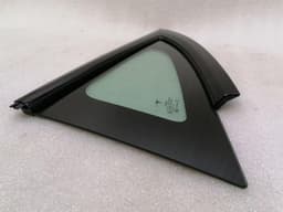 TESLA Tesla Model 3 Left Rear Quarter Glass 1514978-01-C Door Panel 1/4 Rear Left — thumbnail 3