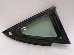 TESLA Tesla Model 3 Left Rear Quarter Glass 1514978-01-C Door Panel 1/4 Rear Left — thumbnail 4