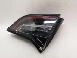TESLA Tesla Model 3 Long Range Right Rear Light 1077404-00-G Tail Light Rear Right — thumbnail 9