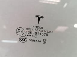 TESLA Tesla Model 3 Long Range RLH Door Glass 1077904-99-C Rear Left Door Glass — thumbnail 7