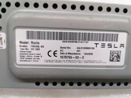 TESLA Tesla Model 3 Long Range Tuner FM module 1079755-00-D ECU — thumbnail 4