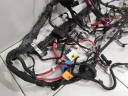 TESLA TESLA MODEL 3 LONG RANGE FRONT END WIRING LOOM 2567964-07-B RIGHT HAND DRIVE RHD — thumbnail 5