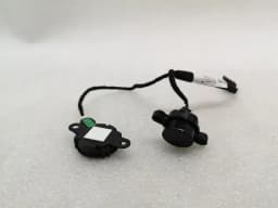 TESLA Tesla Model 3 Long Range Tailgate Switch 1501907-00-B Switch Tailgate — thumbnail 1