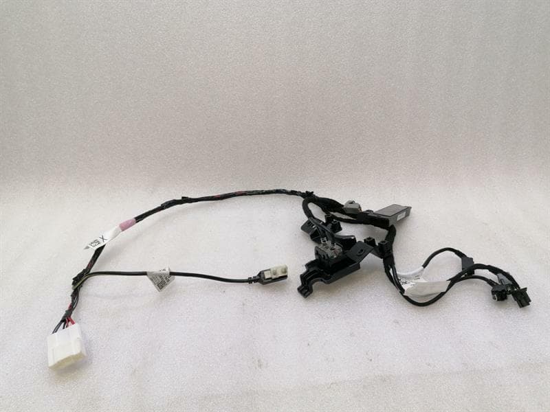 TESLA Tesla Model X 75D Console Wiring Loom 1032431-00-E Harness USB