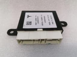 TESLA TESLA MODEL X 75D PDC module 1100308-00-A Steuergerät Park Assist — thumbnail 4
