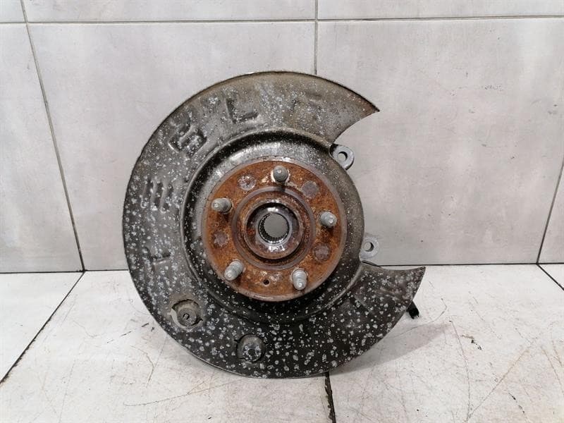 TESLA Tesla Model X 75D Right Rear Hub 1027416-00-D Wheel Bearing Housing Rear Right