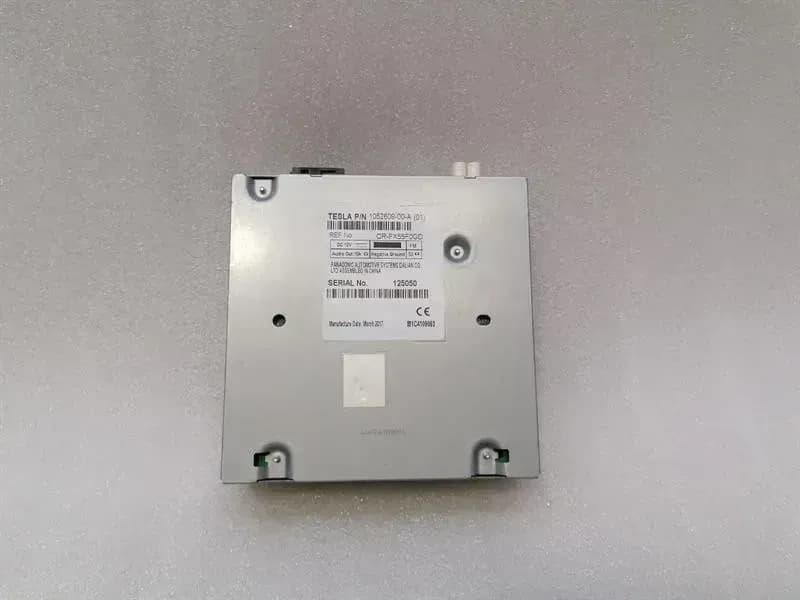 Tesla Model X 75D Radio Control Module 1052609-00-A Control Unit Radio Tuner