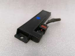 TESLA Tesla Model X 75D Aerial / Antenna 1043129-00-B Antenna Keyles Go — thumbnail 4