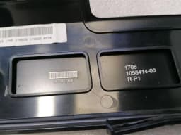 TESLA Tesla Model X 75D Right Falcon Door Trim 1062550-00 Right Door Molding — thumbnail 5