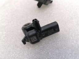 TESLA Tesla Model X 75D Crash Sensor 1036761-00-A Impact Sensor SRS — thumbnail 3