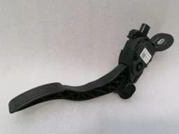 TESLA Tesla Model X 75D Throttle Pedal (Electrical) 6PV933370 Throttle BE5C9F836-AA — thumbnail 1