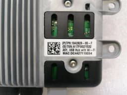 TESLA Tesla Model X 75D WiFi Module 1042829-00-F Controller Wifi — thumbnail 5