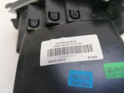 TESLA TESLA MODEL X 75D Right Air vent 1023244-00-C RHD RIGHT HAND DRIVE — thumbnail 5