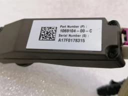 TESLA Tesla Model X 75D side camera 1069104-00-C control unit B-pillar camera — thumbnail 6