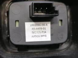 TESLA Tesla Model X 75D Front Lid Switch 1062771-00-A Switch Hood — thumbnail 2