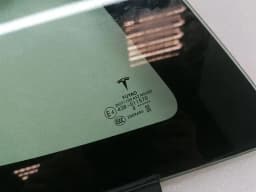TESLA Tesla Model 3 Right Rear Quarter Glass 1514979-01-D Door Panel 1/4 Rear Right — thumbnail 2