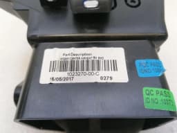 TESLA TESLA MODEL X 75D Center Right Air vent 1023270-00-C RHD RIGHT HAND DRIVE — thumbnail 5