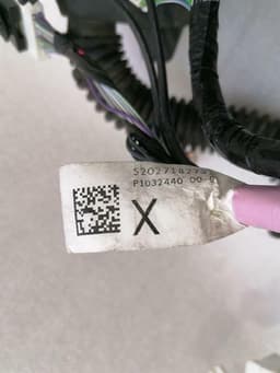 TESLA Tesla Model X 75D Front Door Wiring 1032440-00-G Harness Front Door — thumbnail 3