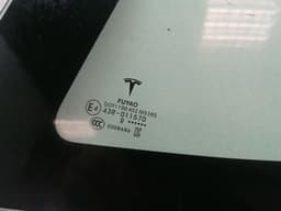 TESLA Tesla Model 3 Long Range Left Rear Glass 1514978-01-D Door Panel 1/4 Rear Left — thumbnail 3