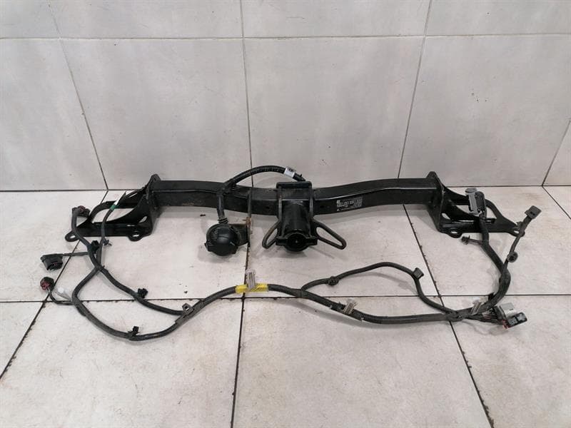 TESLA Tesla Model 3 Long Range Towbar 1137916-00-B Towbar Ball Rod