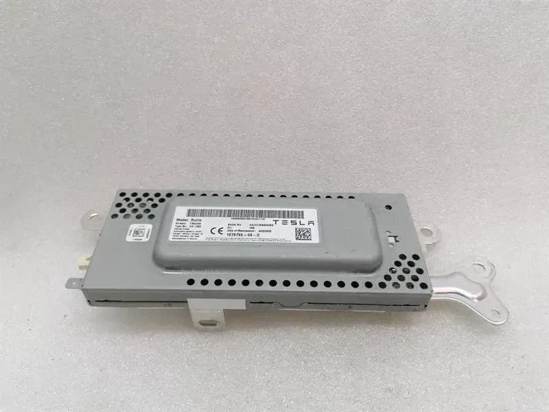 TESLA TESLA MODEL 3 LONG RANGE Electronic module 1079755-00-D ECU TUNER FM