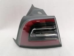 TESLA Tesla Model 3 Long Range Left Rear Light 1077397-00-H Tail Light Rear Left — thumbnail 5