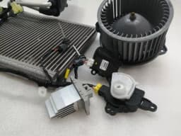 TESLA Tesla Model S 100D Heater Motor Heater Blower RHD RIGHT HAND DRIVE — thumbnail 9